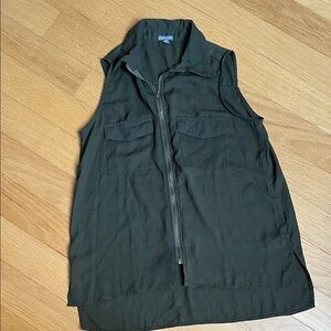 Charlotte Russe Women's Zip Front Cargo Tank Top
